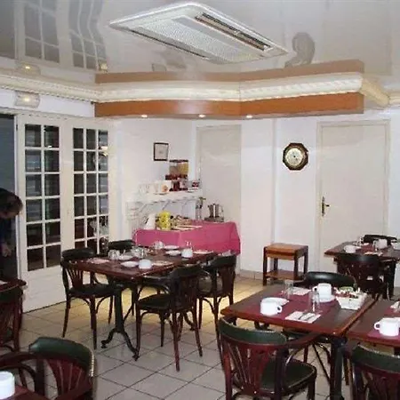 Brit Hotel