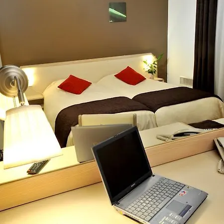 Hotel Brit 2*